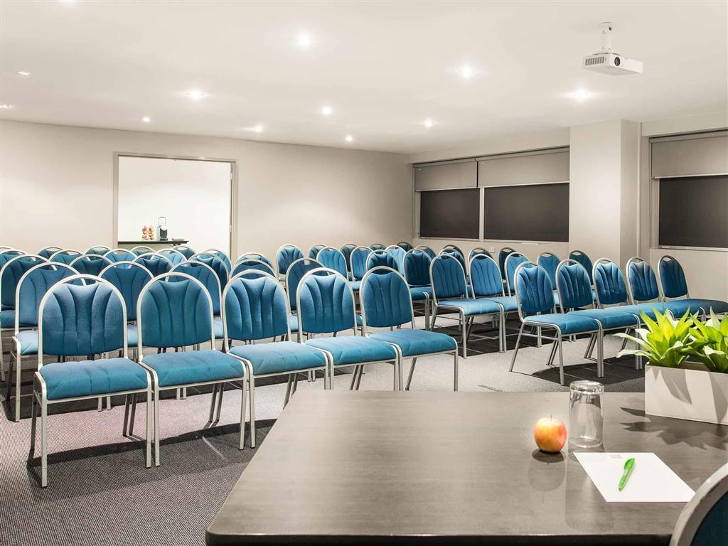 Hotel Indigo Brisbane City Centre, An Ihg Hotel المظهر الخارجي الصورة Meeting room at the hotel